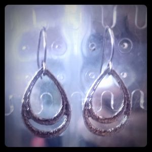 Simple teardrop earrings